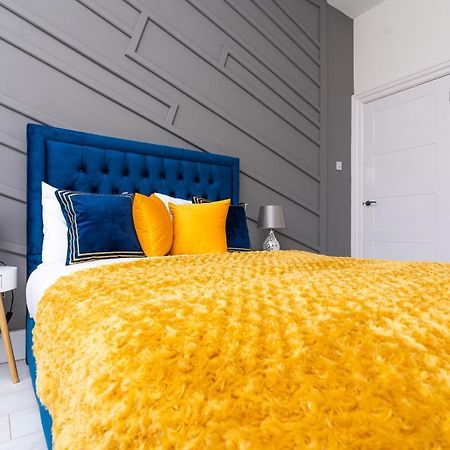 Cheerful 2 Bedroom Homely Apartment, Sleeps 6 Guest Comfy, 3X Double Bed, Parking, Free Wifi, Suitable For Business, Leisure Guest,Glasgow, Glasgow West End, Near City Centre Exteriér fotografie