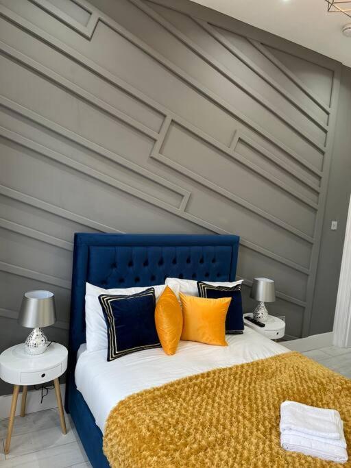 Cheerful 2 Bedroom Homely Apartment, Sleeps 6 Guest Comfy, 3X Double Bed, Parking, Free Wifi, Suitable For Business, Leisure Guest,Glasgow, Glasgow West End, Near City Centre Exteriér fotografie