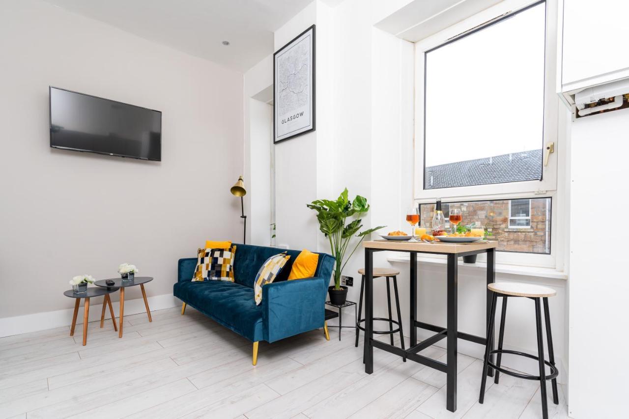 Cheerful 2 Bedroom Homely Apartment, Sleeps 6 Guest Comfy, 3X Double Bed, Parking, Free Wifi, Suitable For Business, Leisure Guest,Glasgow, Glasgow West End, Near City Centre Exteriér fotografie